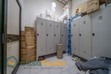 Spogliatoio con bagno