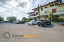 Esterno e posti auto